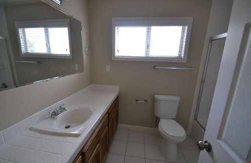 Fairfield House | .Your BEAUTIFUL PLACE TO CALL HOME NO CREDIT CHECK* Comfortable 3 bed, 2 bath home.