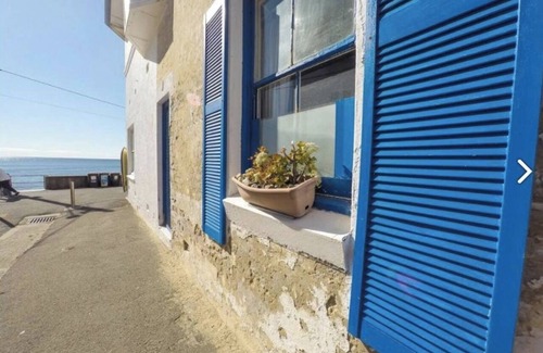 Manly Apartment | Your best choice of direct Beach front accommodation in Manly 1