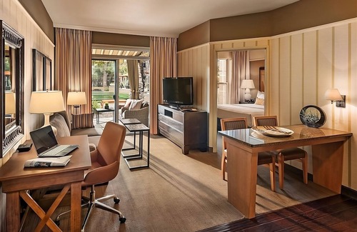 Gainey Village Villas Hotel | Your Gateway to Scottsdale's Wonders: Elegant Suites Await! Paws Friendly, Pool