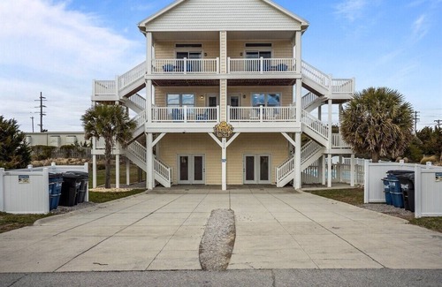 Emerald Isle House | Your Happy Place, just steps to the beach unit West