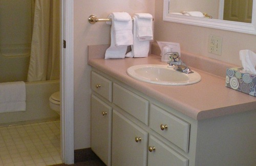 Springfield Apartment | Your Home Away From Home