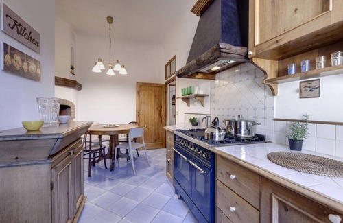 Santo Spirito Apartment | Your home in Firenze Perfect for families and large groups!