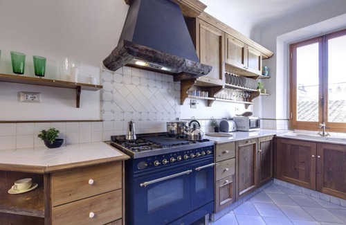 Santo Spirito Apartment | Your home in Firenze Perfect for families and large groups!