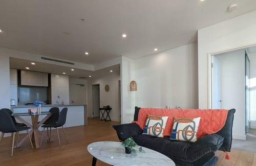 Wentworth Point Apartment | Your Luxury Weekend Getaway Modern High Level in Wentworth Point