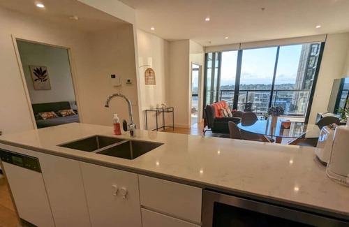 Wentworth Point Apartment | Your Luxury Weekend Getaway Modern High Level in Wentworth Point