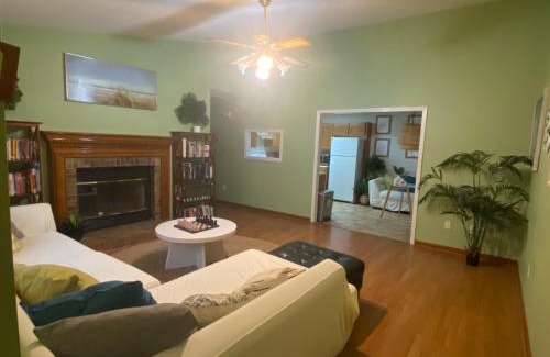 Marietta House | Your Marietta Private Room & Bathroom