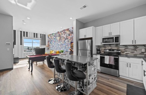 South Nashville Apartment | Your Nashville Escape: Arcade& Pool Table Awaits!