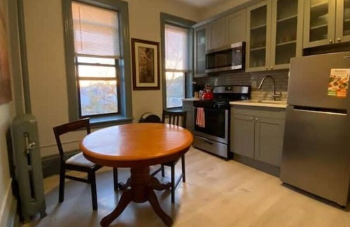 Weehawken Apartment | Your New York City Pad. Three stops from Midtown.