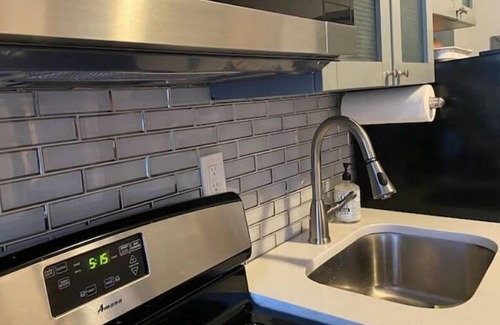 Weehawken Apartment | Your New York City Pad. Three stops from Midtown.