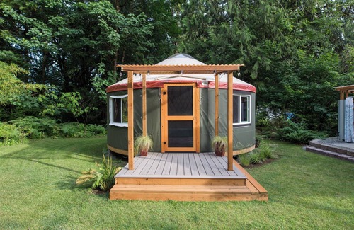 Granite Falls RV Rental | Your perfect private camping oasis. Base camp for the Mountain Loop Hwy.