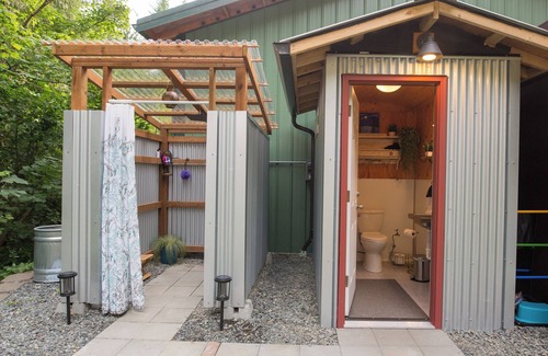 Granite Falls RV Rental | Your perfect private camping oasis. Base camp for the Mountain Loop Hwy.