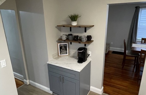 Downtown Rochester House | Your Perfect Retreat Awaits: Comfortable Haven in the Heart of Convenience!