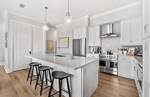 Madeira Beach House | Your Relaxing Getaway Steps to the Beach!