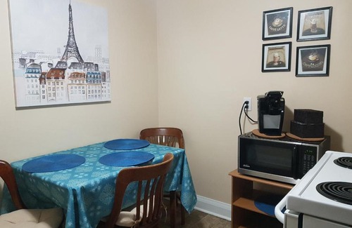 Sarnia House | Your Sarnia "home away from home" is right here