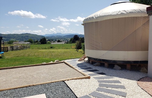 Chabons Cabin | Yourte à 15 Minutes du lac de Paladru. Vue sur les Montagnes, Dépaysement Assuré