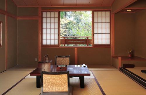 Yufuin Onsen Hotel | Yufuin Onsen Hinoharu Ryokan