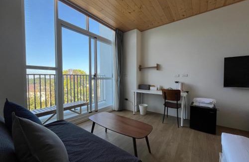 Dongshi District Bed & Breakfast | Yun Shan Pan Pan Homestay