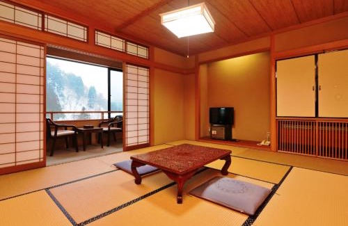 Shiozawa Onsen Hotel | Yunohirakan
