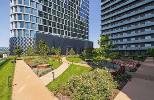 Katowice Apartment | Zabrska 15 Katowice | Silver Studio with Parking and Desk