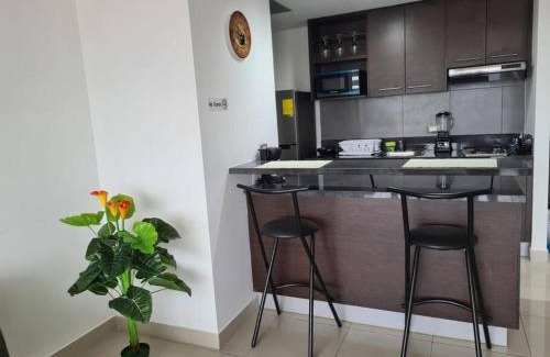 Guayaquil Apartment | ZAFIRO SUITE CON VISTA CIUDAD/PISCINA/GYM/PARQUEO