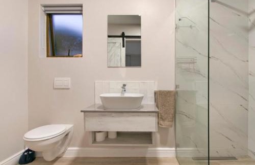 Mountainside Apartment | Zaria Sun Cottage by Host Agents