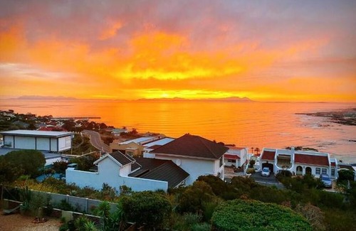 Mountainside Apartment | Zaria Sun Penthouse