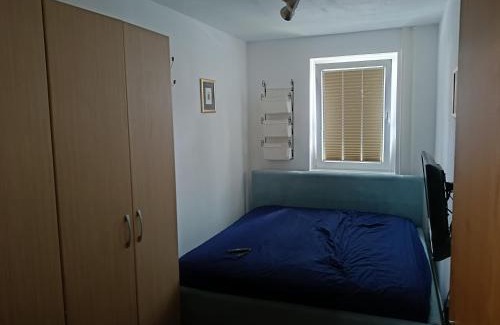 Celje House | Zasebno trosobno stanovanje s termi posteljami in dnevno sobo ločeno od kuhinje