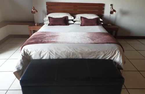 Leeupoort Villa | Zebula Golf Estate and Spa - Boskraai A & B Pax 16 - Moi Signature Luxury villa