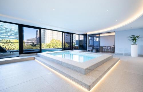 Cape Town City Centre Apartment | Zeeland Pier 606 - 6th Floor Studio near CTICC