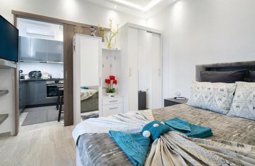 Olympiada Apartment | Zeffie's Studio