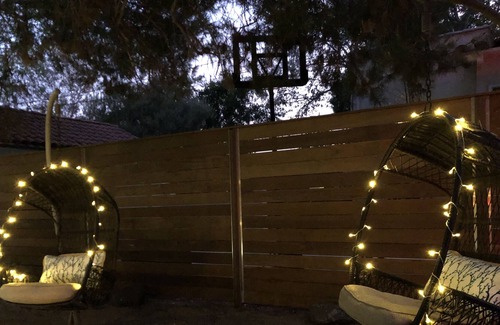 Verdugo Woodlands Apartment | Zen and Bright Private Studio