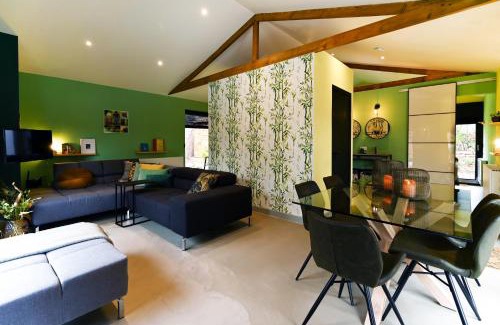 Rheezerveen House | ZEN-bungalow NO 1 met sauna en hottub