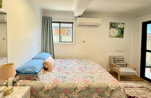 Boondall House | Zen Escape Guest House " Location 2" - Three listings - Nooky studio, Chillax Rest, Zen Garden Tiny Home