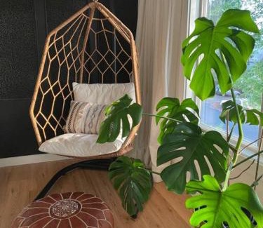 Amazon House | Zen Haus Serene Retreat, prime location with views