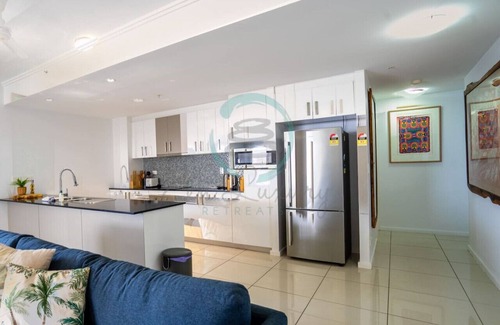 Darwin City Centre Apartment | Zen Mitchell: Rooftop ~ Outdoor Dining ~ Oceanview