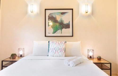 Nightcliff Apartment | Zen Saltwater Retreat Balcony - Pool - Seaview