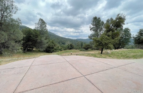 Oakhurst Cottage | Zen YoGa