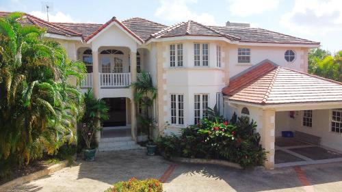 Holder's Hill House | ZenBreak Marzalea Villa 4bd