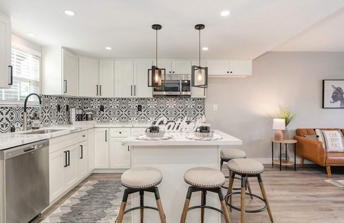 Foothill Farms House | ZenNest Townhome Close toRoseville SacDowntown Hospitals Pool&Fenced PatioGarden