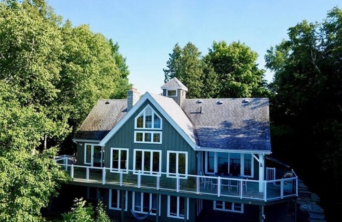 Georgian Bluffs Cottage | Zeta's Beachfront Cottage on Georgian Bay