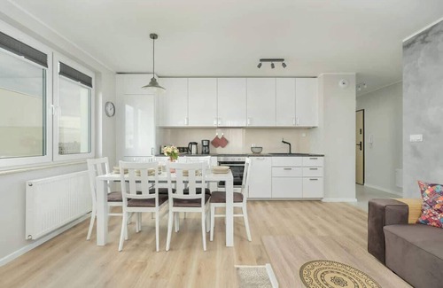 Grunwald Apartment | Ziębicka 14D | Apartment for 6 | Balcony | Parking