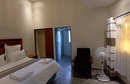 Hammanskraal Bed & Breakfast | ZIMPARKS BOOKINGS