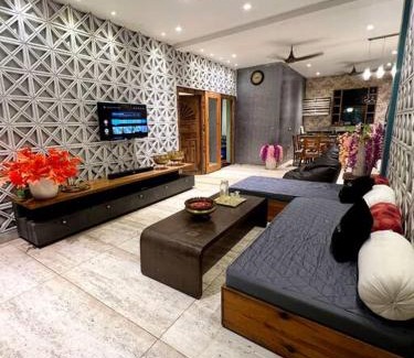 Kalyan Villa | Zio Asmara- Peacefull terrace settings, Pool, BBQ