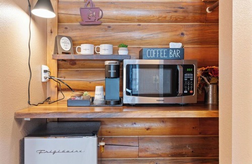 Duck Creek Village Hotel | Zion Canyon King Suite Close to Zion & Bryce