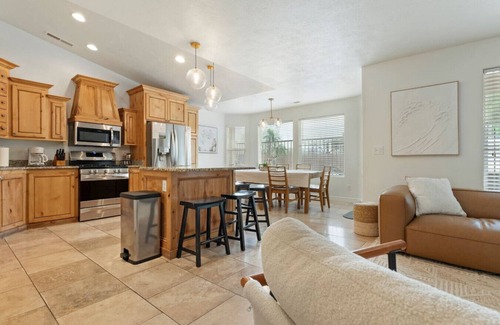 La Verkin House | Zion`s Poolside Paradise