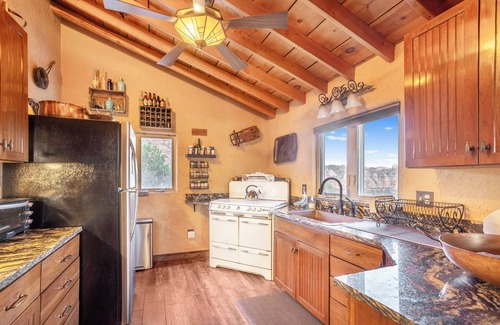 Springdale Villa | Zion Villa/True North:Actually Located in & Surrounded by ZionNP Secluded10Acres