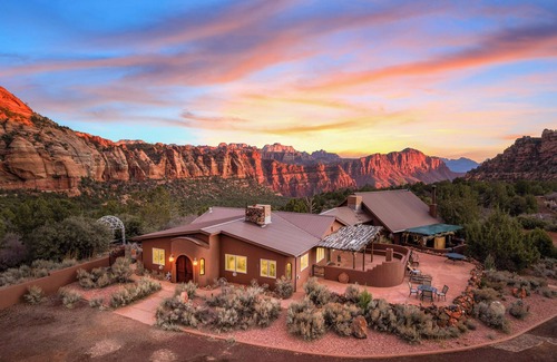 Springdale Villa | Zion Villa/True North:Actually Located in & Surrounded by ZionNP Secluded10Acres
