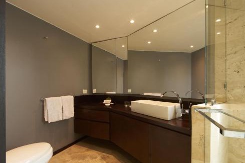 Financial District Apartment | Zona G Charm Modern Comfort with King Bed 401