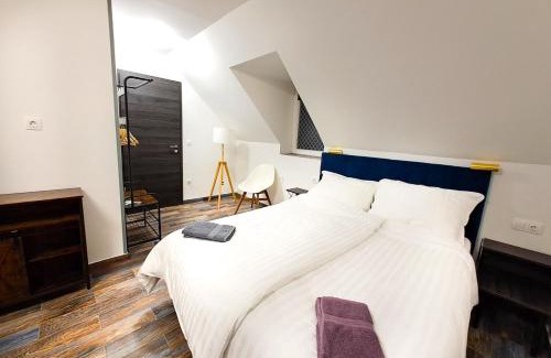 Etyek House | Zsúrterasz Vendégház