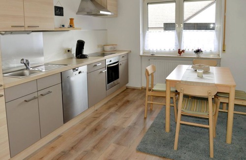 Annweiler am Trifels Apartment | Zur Angenehmen Gegend - Appartement/fewo, Dusche, WC, 1 Schlafraum